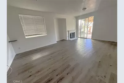 8240 Chamberlain Lane, Reseda, CA 91335 - Photo 5