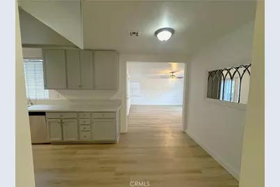 547 S Yorba Street, Orange, CA 92869 - Photo 5