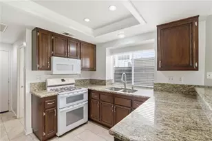 9586 Shadow Springs Dr, Moreno Valley, CA 92557 - Photo 15