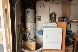 305 Beverly Ave, Barstow, CA 92311 - Photo 25