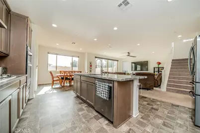 32813 Oakland, Winchester, CA 92596 - Photo 11