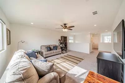 32813 Oakland, Winchester, CA 92596 - Photo 23
