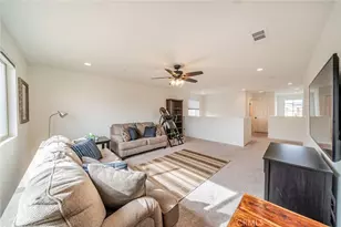 32813 Oakland, Winchester, CA 92596 - Photo 23