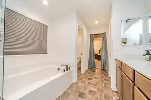 32813 Oakland, Winchester, CA 92596 - Photo 27