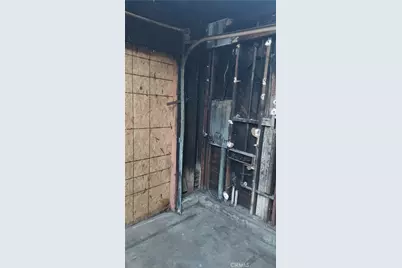 8920 Summerwood, Fontana, CA 92335 - Photo 15