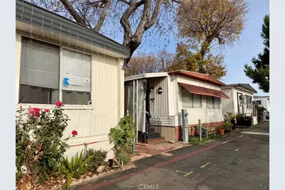 24833 Railroad, Newhall, CA 91321 - Photo 9