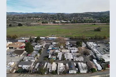 24833 Railroad, Newhall, CA 91321 - Photo 5