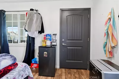 6530 Denver, Los Angeles, CA 90044 - Photo 7