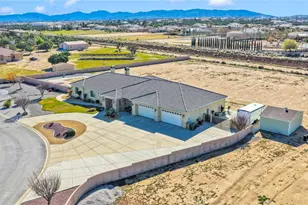 11885 Lamplighter, Oak Hills, CA 92344 - Photo 3