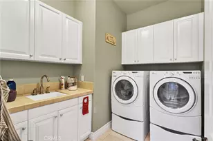 11885 Lamplighter, Oak Hills, CA 92344 - Photo 13