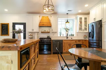 33303 Lake View Drive, Arrowbear, CA 92382 - Photo 17