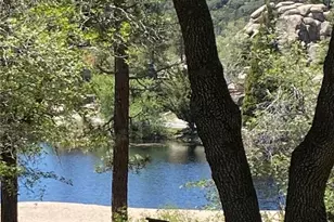 33303 Lakeview Dr, Arrowbear, CA 92382 - Photo 9