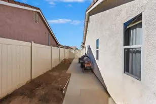 7787 Gold Buckle Ct, Highland, CA 92346 - Photo 21