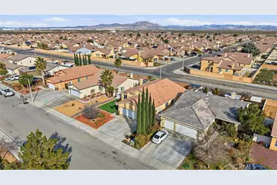 15817 Desert Pass, Adelanto, CA 92301 - Photo 37