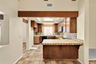 17800 Cresta Blanca Dr, Victorville, CA 92395 - Photo 15