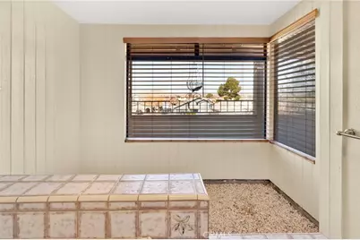 17800 Cresta Blanca Drive, Victorville, CA 92395 - Photo 35