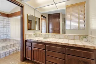 17800 Cresta Blanca Dr, Victorville, CA 92395 - Photo 33