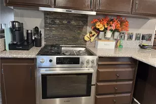 1025 S Riverside Ave, Rialto, CA 92376 - Photo 11