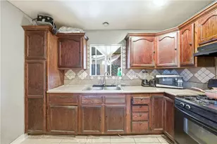 1230 Arthur Ave, Riverside, CA 92501 - Photo 9