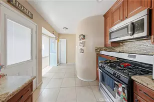 225 W 27th, San Bernardino, CA 92405 - Photo 9
