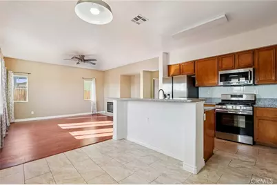 15015 Kitfox, Victorville, CA 92394 - Photo 19