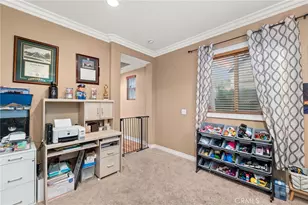 16422 Empire Lakes Ct, Fontana, CA 92336 - Photo 19