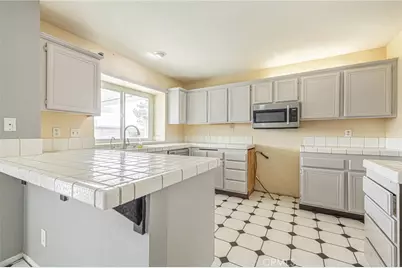 38601 Dedham Court, Palmdale, CA 93552 - Photo 9