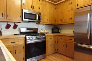 23950 Bowl Rd, Crestline, CA 92325 - Photo 25