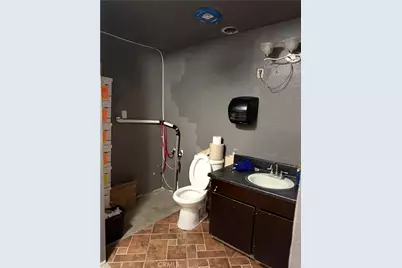 19438 Kendall, San Bernardino, CA 92407 - Photo 29