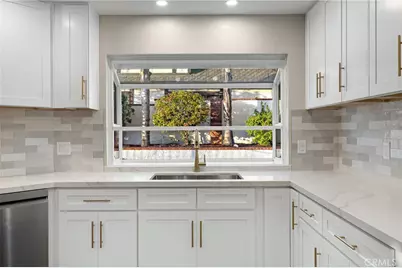 514 N Valley Center Avenue, Glendora, CA 91741 - Photo 21