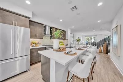 687 Doheny, Costa Mesa, CA 92627 - Photo 15