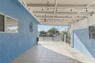 8211 Wilbarn, Paramount, CA 90723 - Photo 5