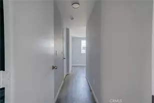 1348 W 41st Pl, Los Angeles, CA 90037 - Photo 13