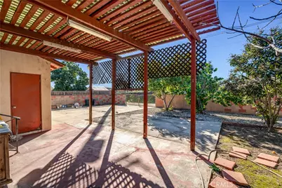 1071 Breon, Pomona, CA 91768 - Photo 25