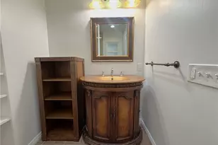 14230 Enadia Way, Van Nuys, CA 91405 - Photo 17