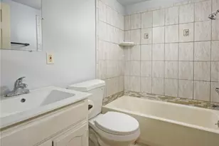 9715 S Broadway, Los Angeles, CA 90003 - Photo 9