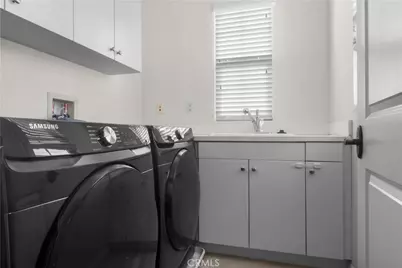 3057 S Hampton Way, Ontario, CA 91761 - Photo 33