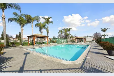 600 Hosking Ave. #Bl39, Bakersfield, CA 93307 - Photo 5