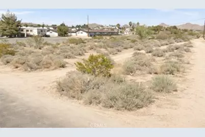 1 Quantico Road, Apple Valley, CA 92307 - Photo 3