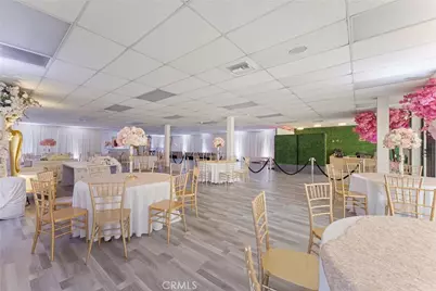 6265 Van Nuys Boulevard, Van Nuys, CA 91401 - Photo 1