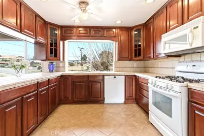 18785 Talisman, Hesperia, CA 92345 - Photo 17
