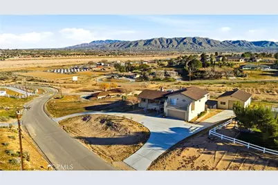 18785 Talisman, Hesperia, CA 92345 - Photo 3