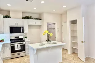 13953 Tawney Ridge Ln, Victorville, CA 92394 - Photo 17