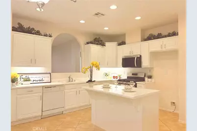 13953 Tawney Ridge Ln, Victorville, CA 92394 - Photo 3