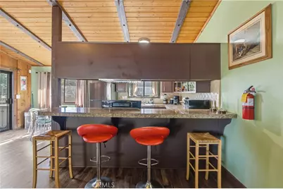 44667 Barton, Sugarloaf, CA 92386 - Photo 5