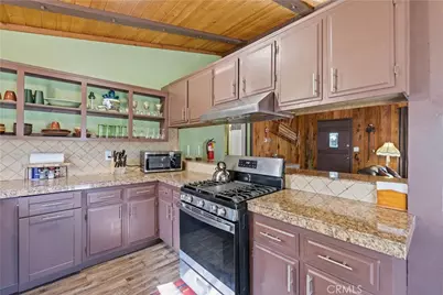 44667 Barton, Sugarloaf, CA 92386 - Photo 9