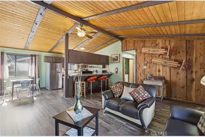 44667 Barton, Sugarloaf, CA 92386 - Photo 5