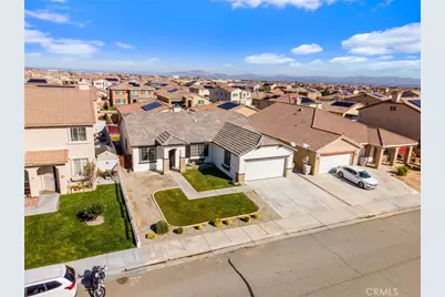 12962 Tehachapi Street, Hesperia, CA 92344 - Photo 5