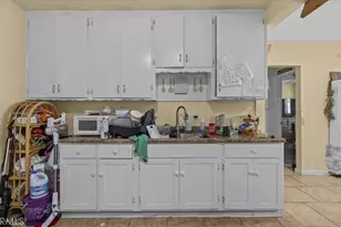 10718 Owens Way, El Monte, CA 91733 - Photo 11