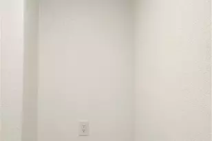 939 E 88th Pl, Los Angeles, CA 90002 - Photo 9